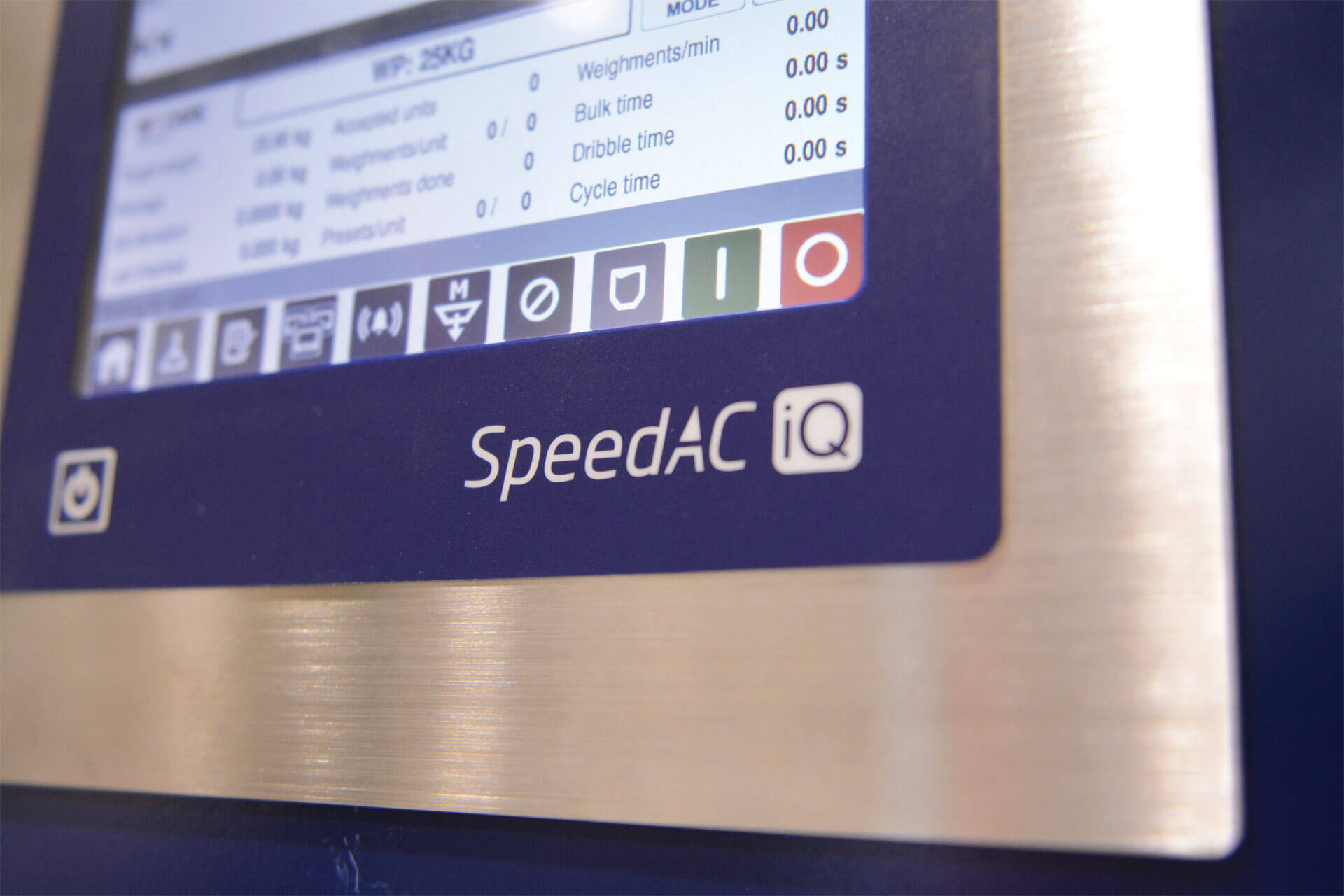 SpeedAc iQ weigher interface close up